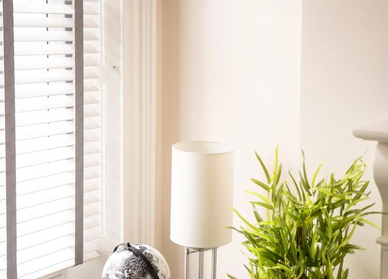 The U2 Crib - Unique History, Stylish With Parking Apartment Belfast 0*,  United Kingdom